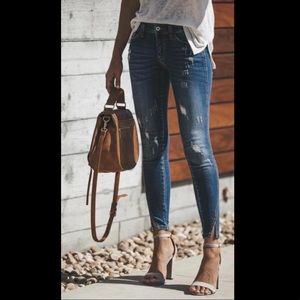 Vici Ankle Jeans